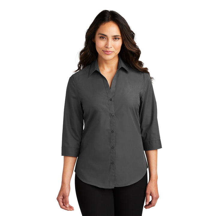 Camisa de popelín Carefree de manga ¾ para mujer - Rodeway Inn