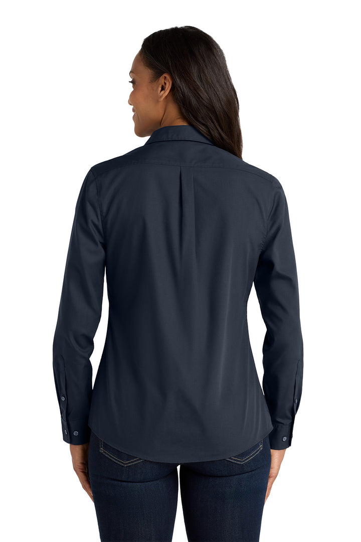 Women's Long Sleeve Carefree Poplin Shirt - Park Inn