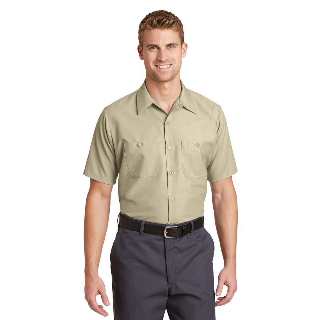 Men's Short Sleeve Work Shirt - Red Lion Inn & Suites